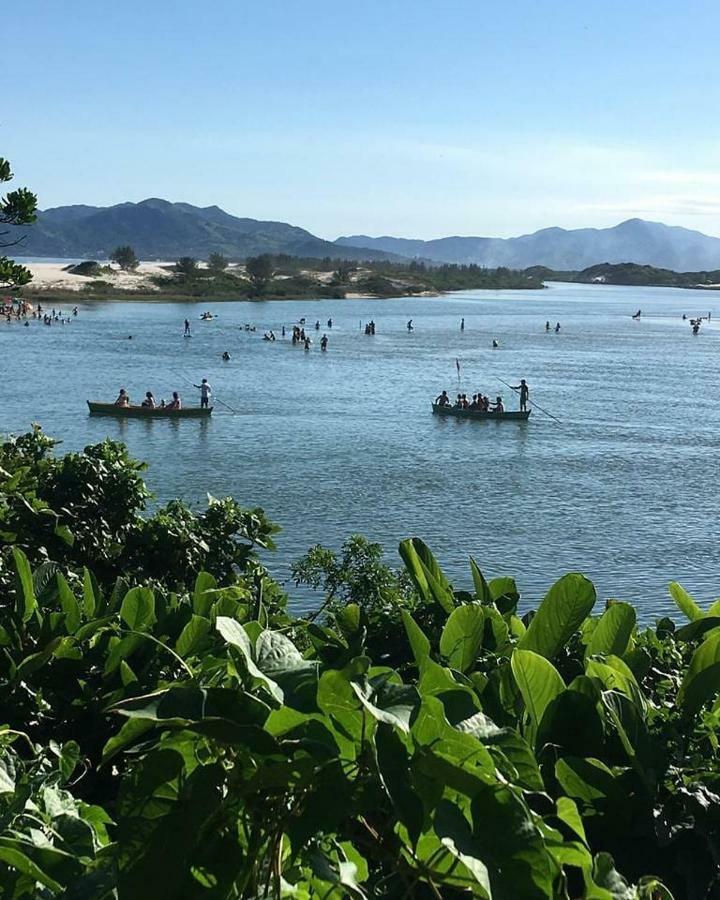 Espaço Arte na Praia Guarda do Embaú Exterior foto